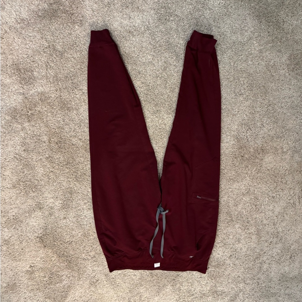 Figs Women’s maroon jogger